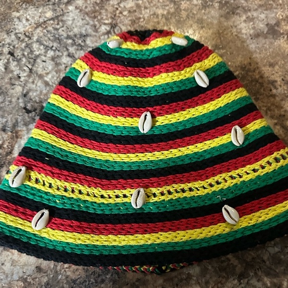 Urban Outfitters Hat Soliel Rasta Shell Bucket Yarn Brand New OU Rastafari